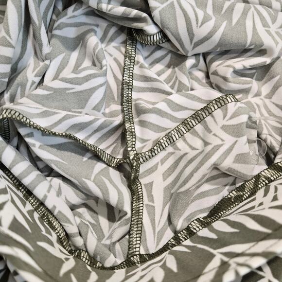 Kasper Leaf Print Pull-on Wide Ankle Pants Everyday Knit Size M Casual - Picture 7 of 7